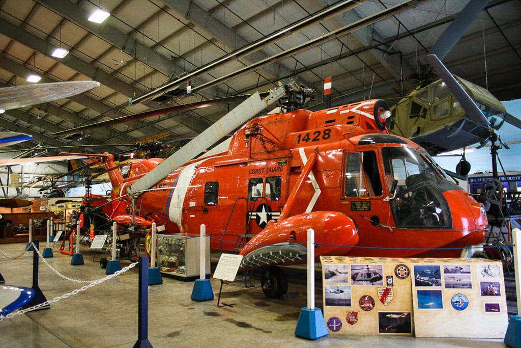 alter Coast Guard Hubschrauber im New England Air Museum