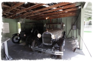 Garage mit Original Ford Modellen