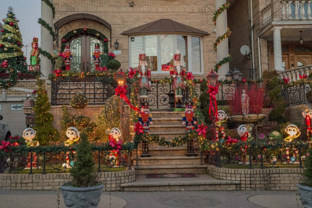 Weihnachtsdekoration in Dyker Heights, Brooklyn, New York City