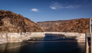 Blick vom Hoover Dam auf denn Lake Mead